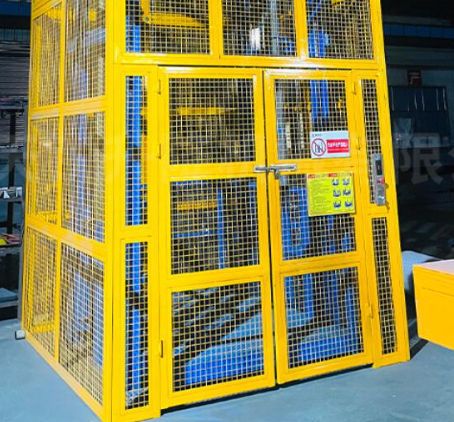 长岭货梯可以安装在室外吗